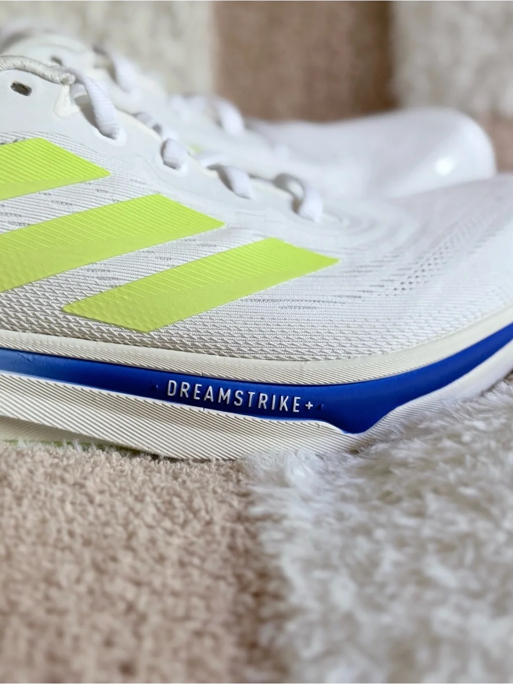 adidas Supernova Dreamstrike+ White Volt Blue Running Shoes [NWOT]